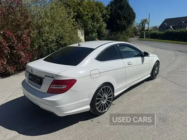 Begagnad Mercedes C220 AMG 2013 Vit Sportkupé