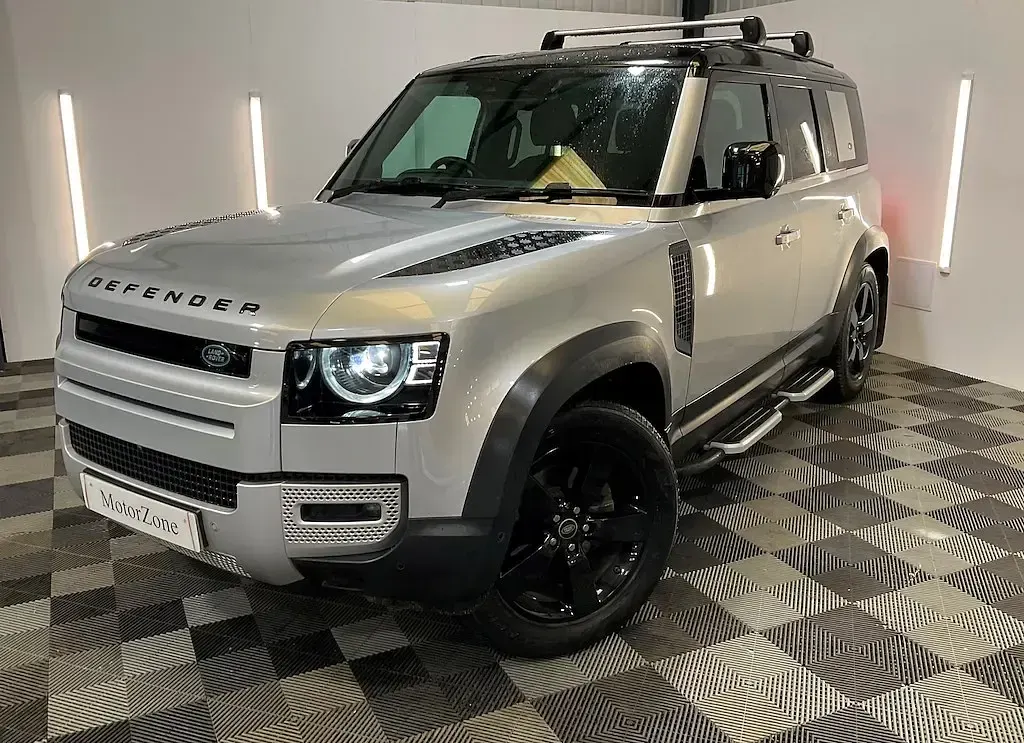 Usado Land Rover Defender First Edition 240 HP (176 kW) 2020 Prateado SUV