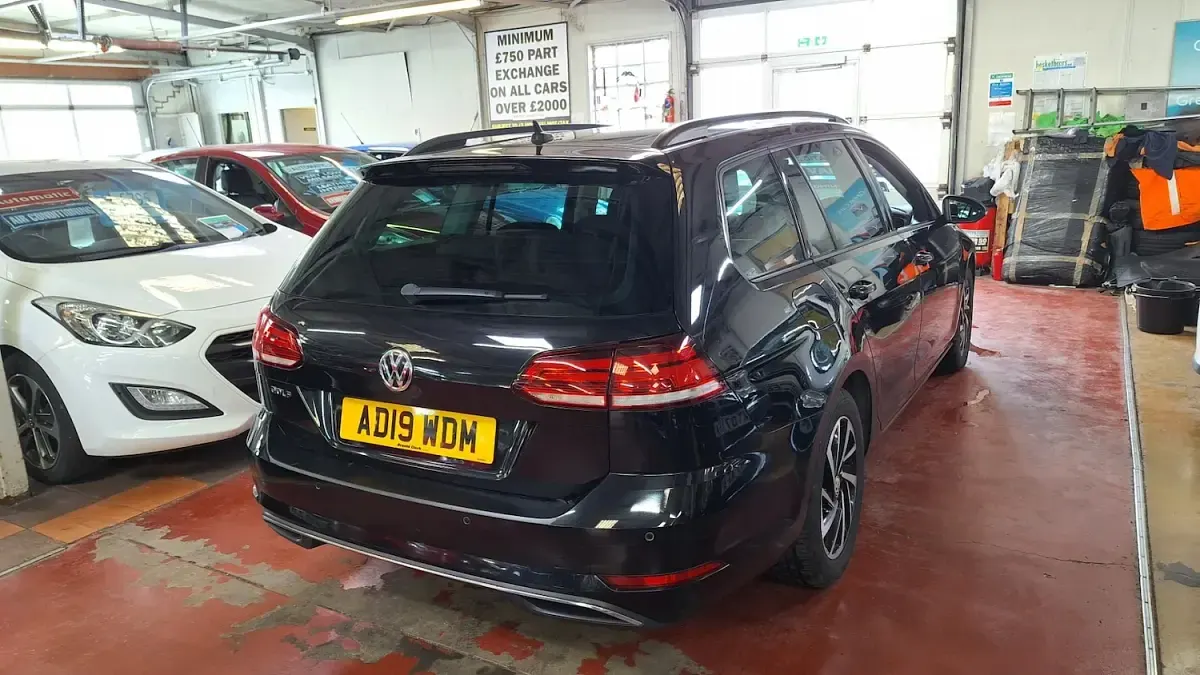 Used VW Golf VII Match 150 HP (110 kW) 2019 Black Estate