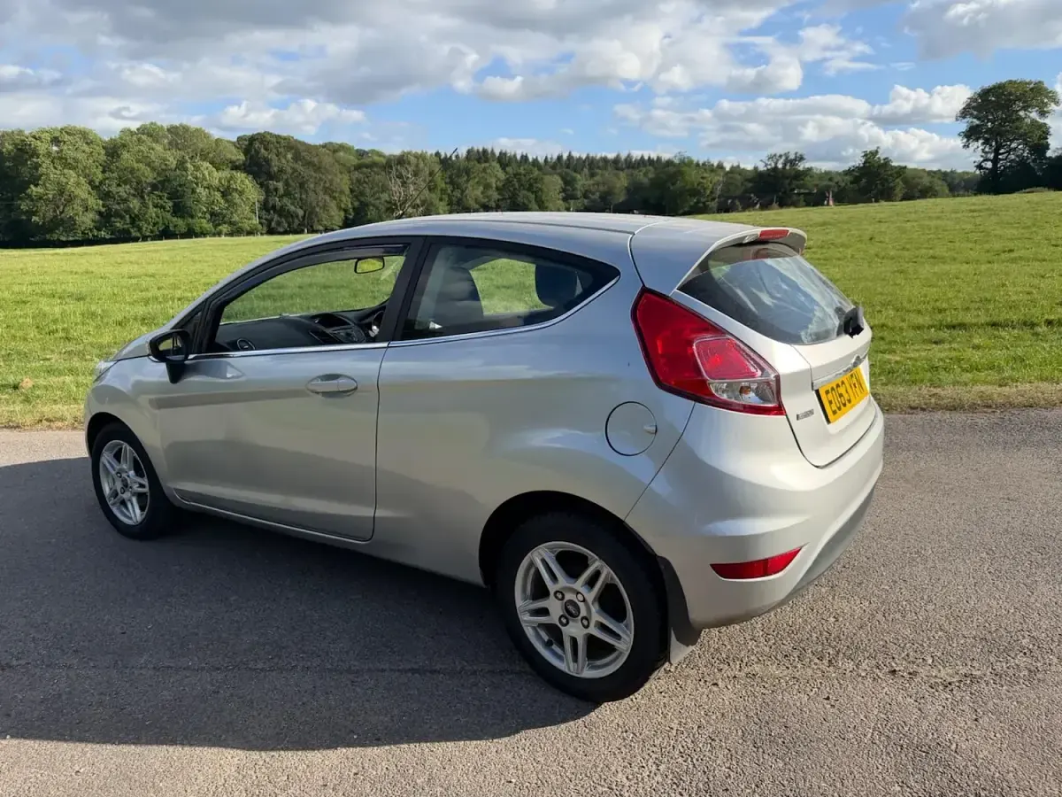 Used Ford Fiesta Zetec 2013 Silver Hatchback