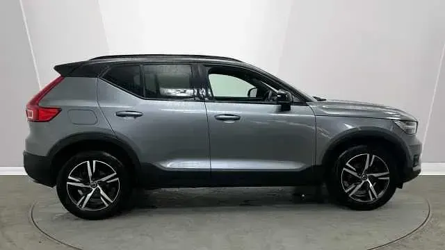 Used Volvo XC40 R-Design 148 HP (108 kW) 2019 SUV
