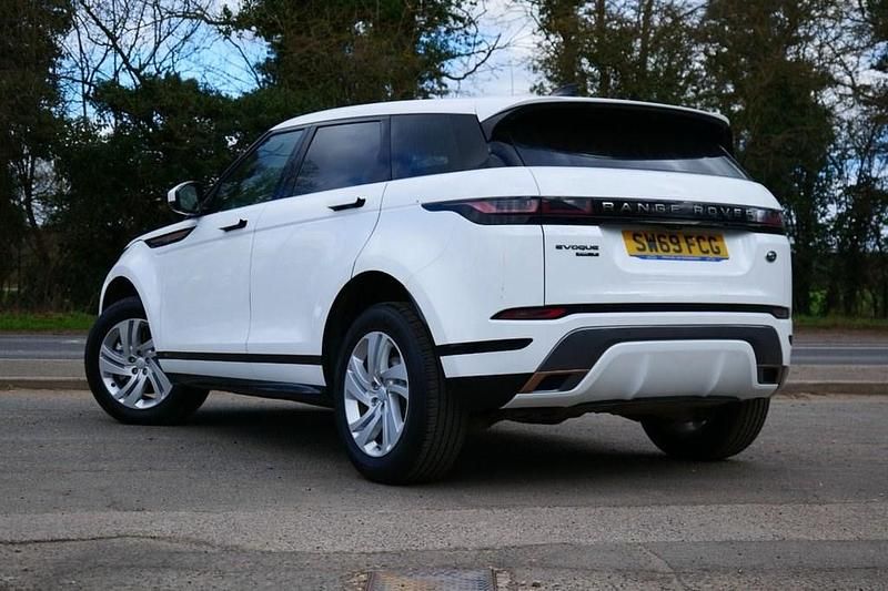 Used Land Rover Range Rover evoque R-Dynamic 150 HP (110 kW) 2019 White SUV