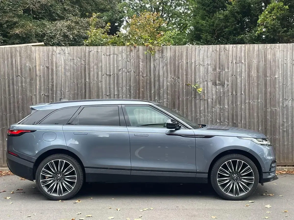 Used Land Rover Range Rover Velar HSE Dynamic 240 HP (176 kW) 2018 Blue SUV