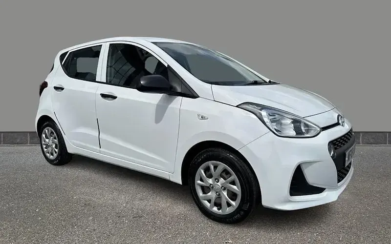 Used Hyundai i10 67 HP (49 kW) 2020 Hatchback