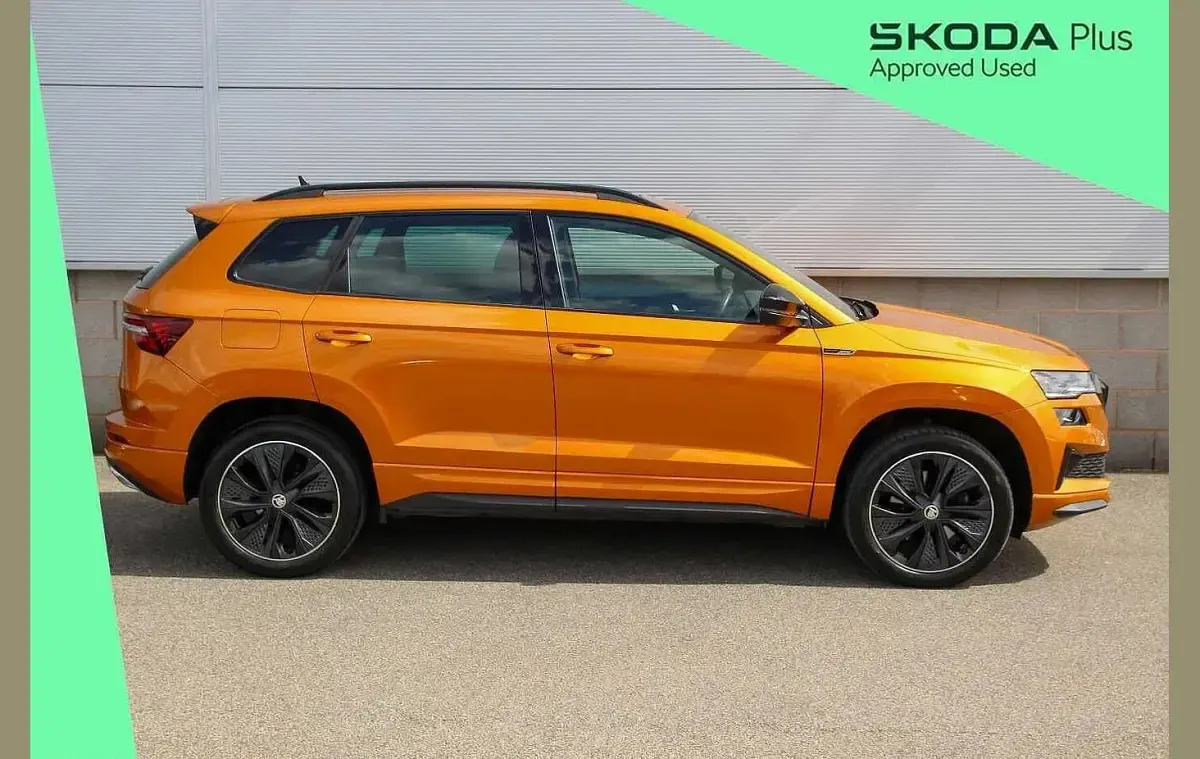 Used Skoda Karoq SportLine 150 HP (110 kW) 2023 Phoenix orange metallic SUV