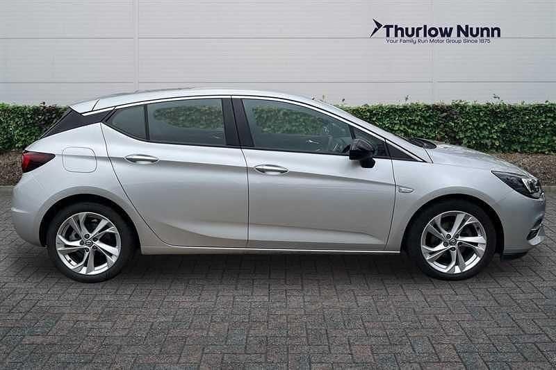 Used Vauxhall Astra SRi 145 HP (106 kW) 2021 Sovereign silvr Hatchback