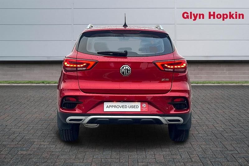 Used MG ZS Exclusive 111 HP (81 kW) 2022 Red SUV