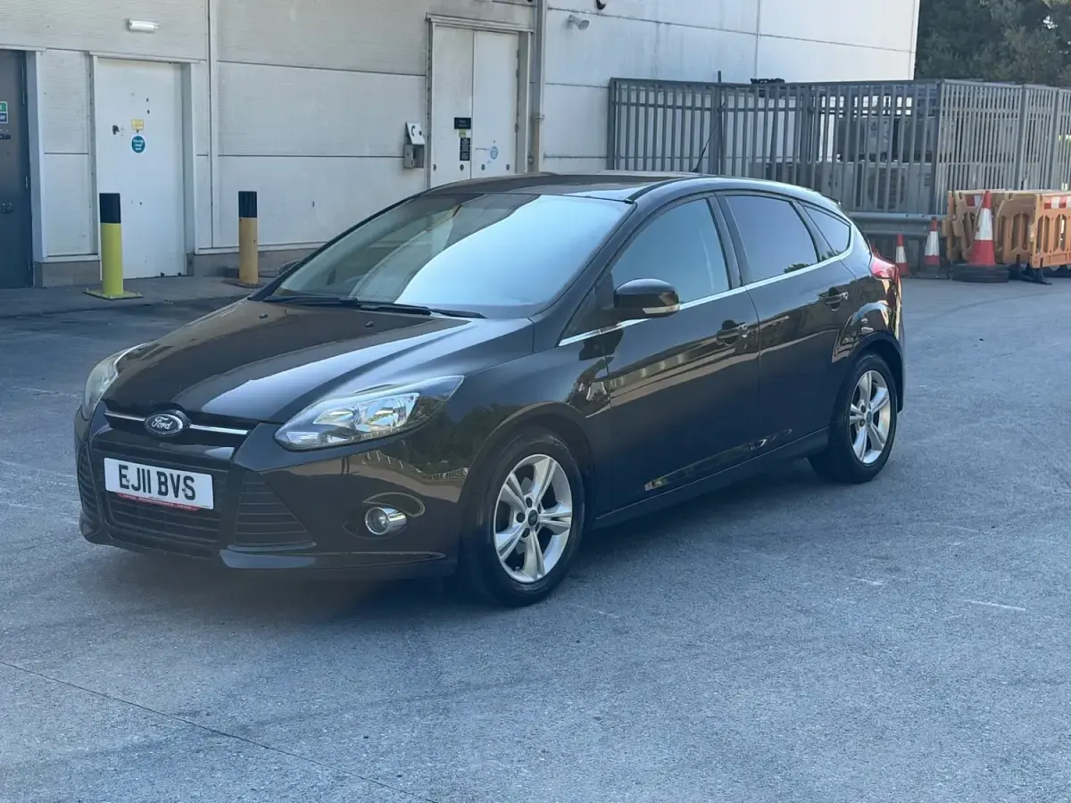 Used Ford Focus Zetec 115 HP (84 kW) 2011 Black Hatchback