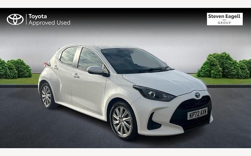 Used 2025 Toyota Yaris Hybrid Hatchback | £15,829 (Super price) - Image 1/4