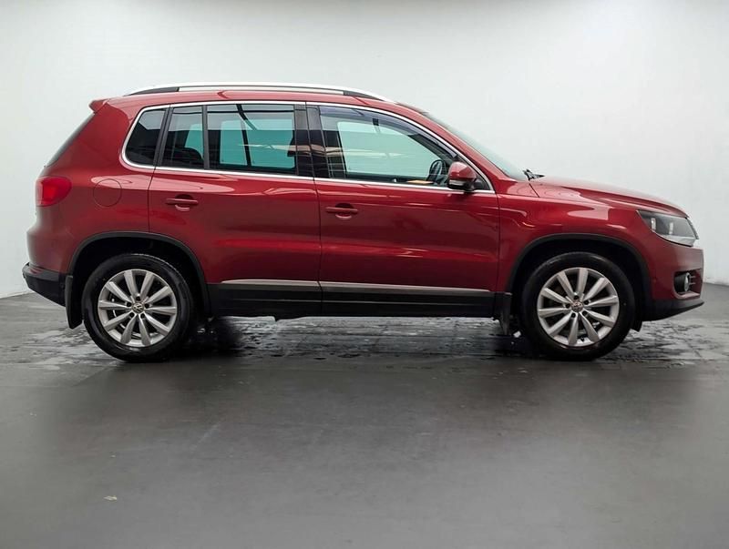 Used VW Tiguan Match 160 HP (117 kW) 2015 Red SUV