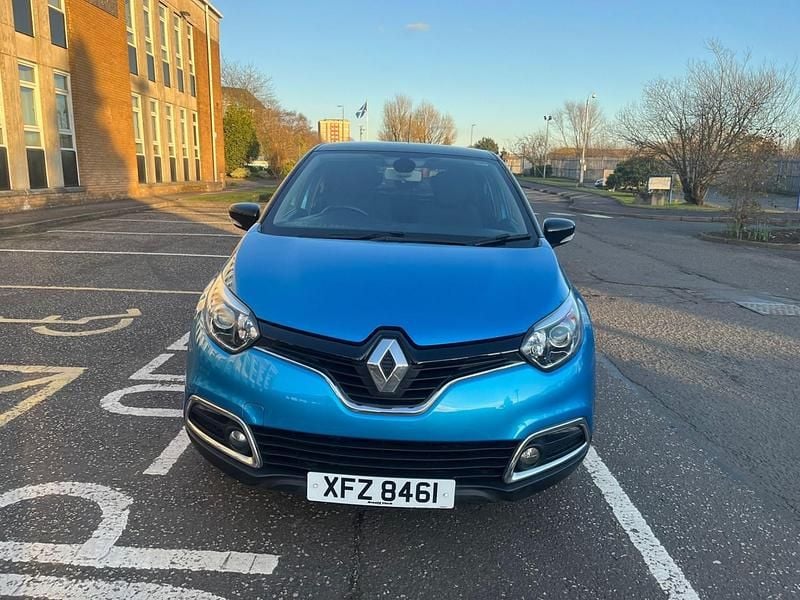 Used Renault Captur Dynamique 90 HP (66 kW) 2015 Blue SUV