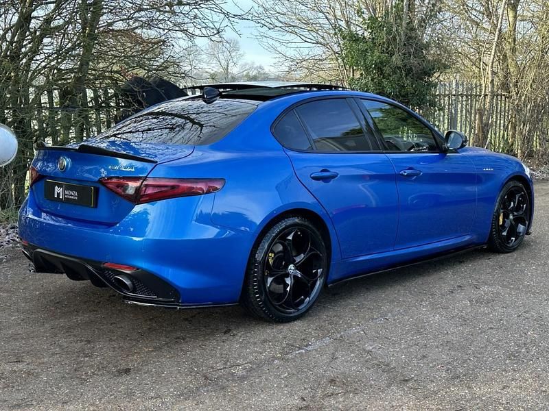 Used Alfa Romeo Giulia Veloce 280 HP (205 kW) 2020 Blue Sedan
