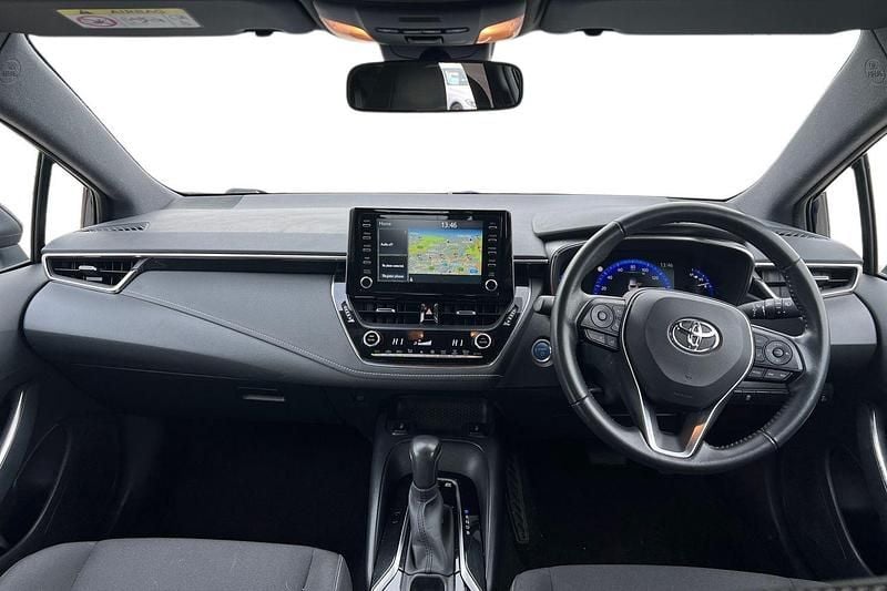 Used Toyota Corolla 122 HP (89 kW) 2022 Blue Hatchback