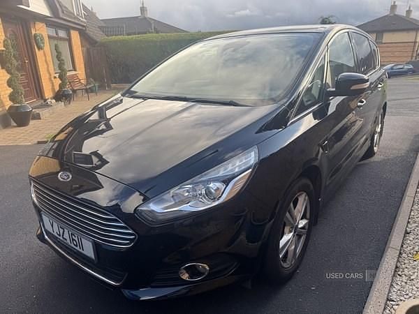 Black Used 2016 Ford S-MAX Titanium MPV | £10,995 (Fair price) - Image 1/4
