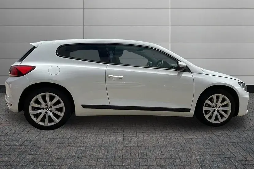 Used VW Scirocco 123 HP (90 kW) 2015 White Coupe