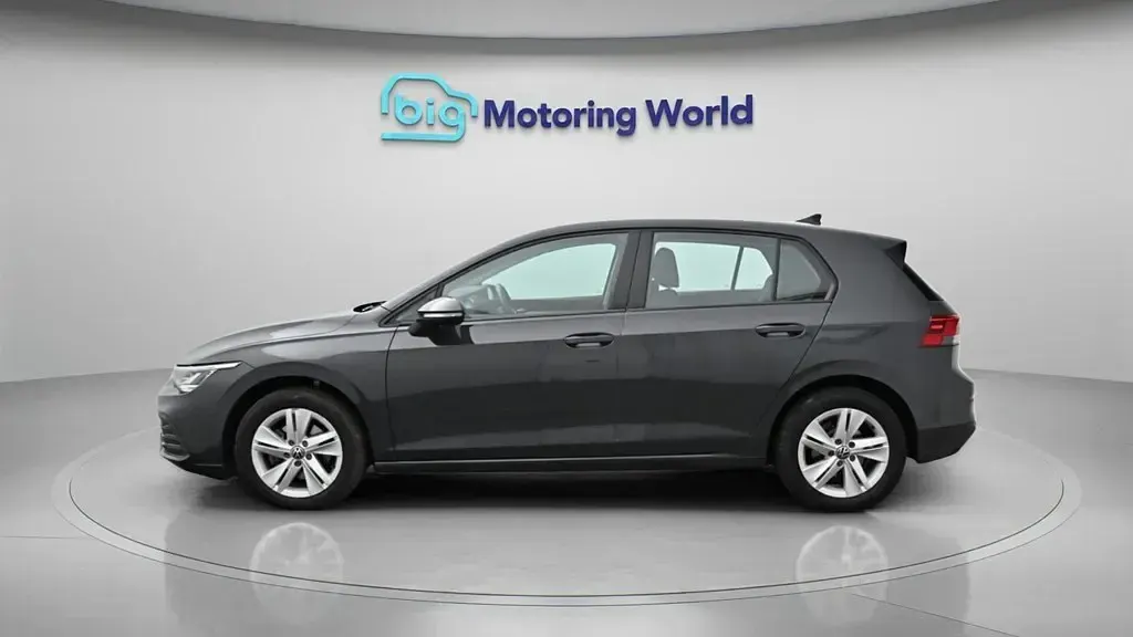Second-hand VW Golf VIII S 115 CP (84 kW) 2023 Gri Hatchback