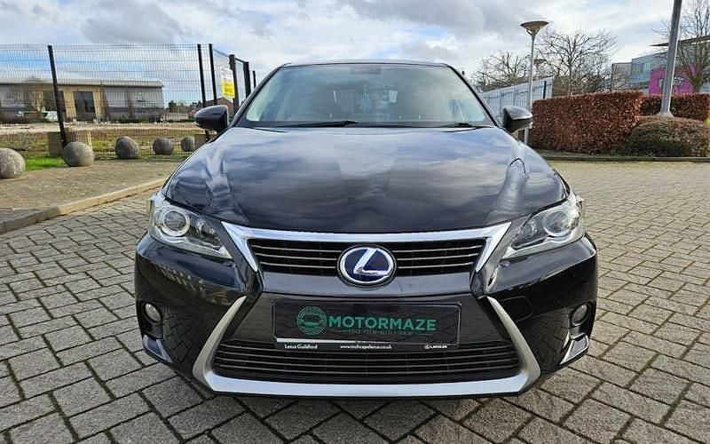 Used Lexus CT200h 136 HP (100 kW) 2017 Hatchback
