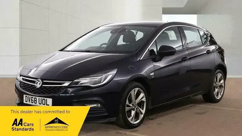 Used Vauxhall Astra SRi 200 HP (147 kW) 2018 Blue Hatchback