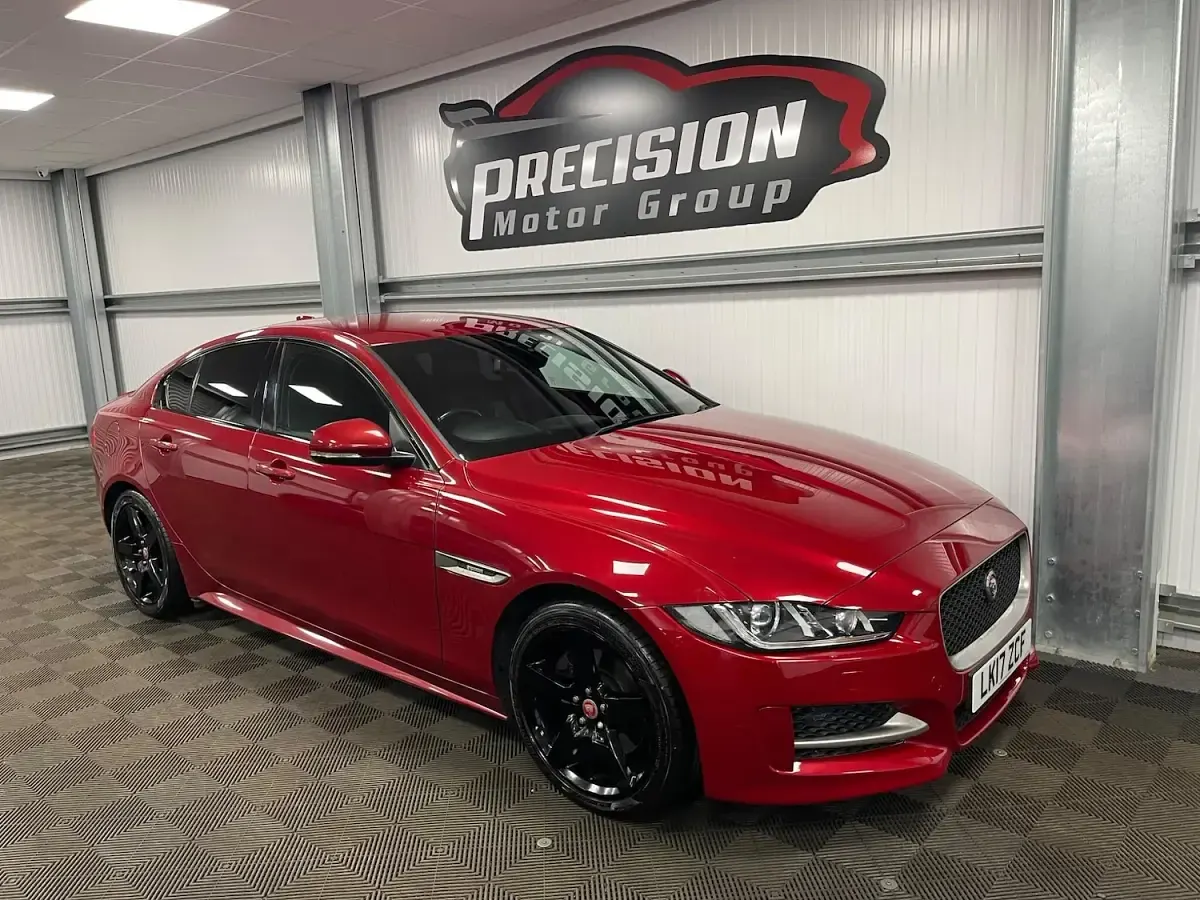 Used Jaguar XE R-Sport 180 HP (132 kW) 2017 Red Sedan