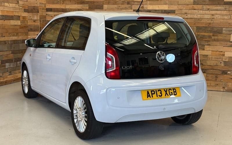 Begagnad VW up! Highline 75 HK (55 kW) 2016 Halvkombi