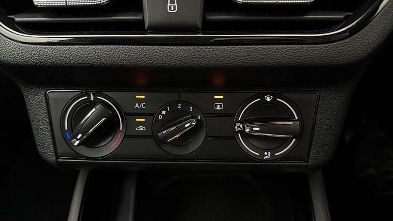 Used Skoda Kamiq SE 148 HP (108 kW) 2020 Blue SUV