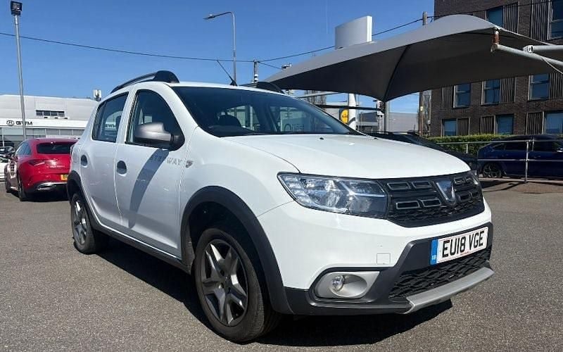 Used Dacia Sandero Ambiance 90 HP (66 kW) 2018 White Hatchback