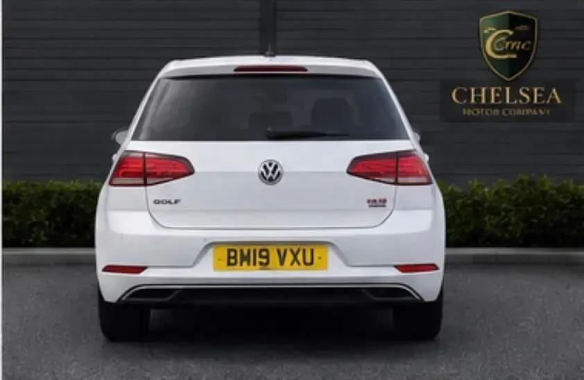 Used VW Golf VII Match 150 HP (110 kW) 2019 White Hatchback