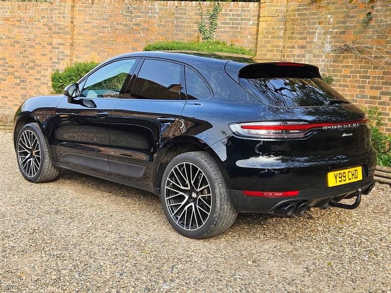 Used Porsche Macan 252 HP (185 kW) 2020 Black SUV