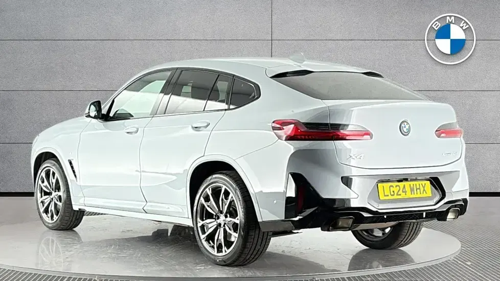 Usado BMW X4 M Sport 187 CV (137 kW) 2024 Gris SUV