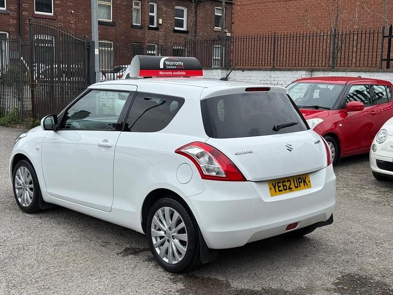 Używany Suzuki Swift SZ3 94 KM (69 kW) 2012 Biały Hatchback