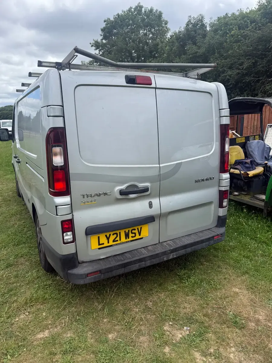 Used Renault Trafic 2021 Silver MPV
