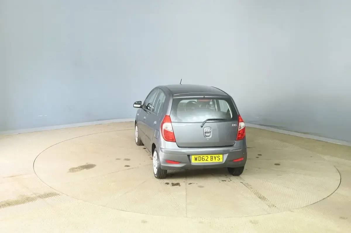 Used Hyundai i10 Classic 83 HP (61 kW) 2013 Grey Hatchback