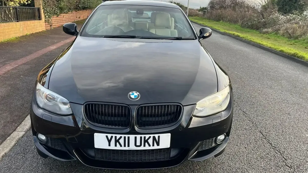 Usado BMW 330 Cabriolet M Sport 2011 Negro Descapotable