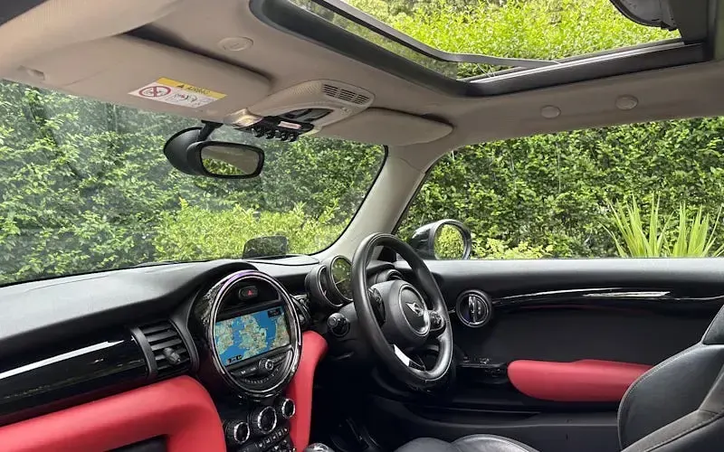 Used Mini Cooper Hatch 136 HP (100 kW) 2017 Hatchback