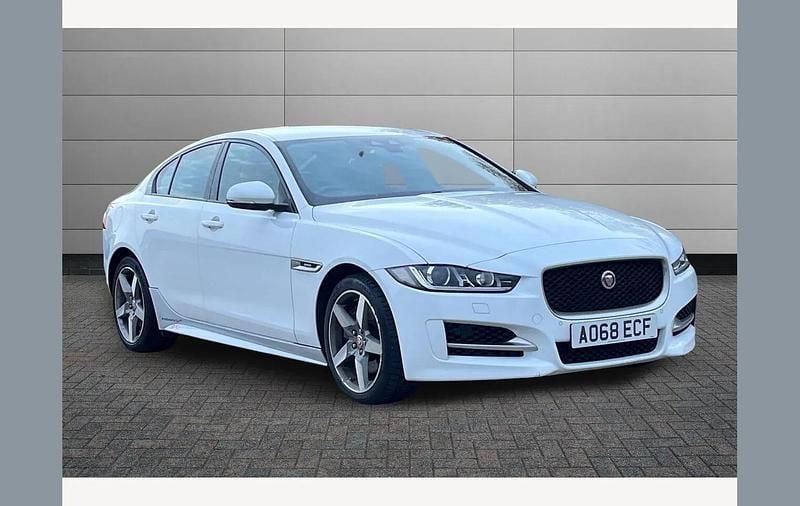 White Used 2018 Jaguar XE Ingenium Sedan | £13,650 (Fair price) - Image 1/2