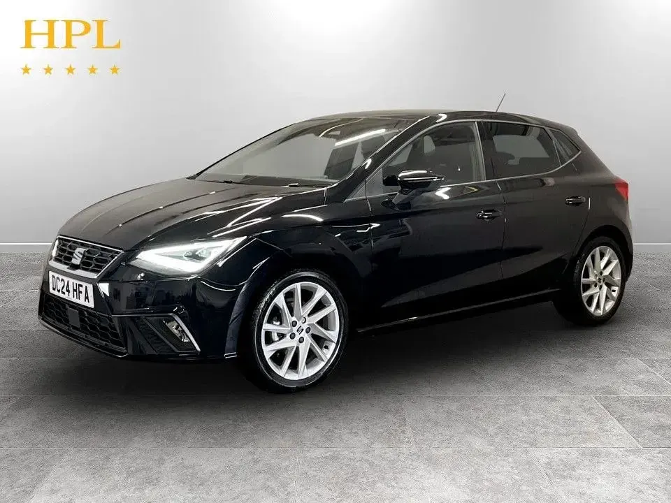 Begagnad Seat Ibiza FR 95 HK (69 kW) 2024 Svart Halvkombi