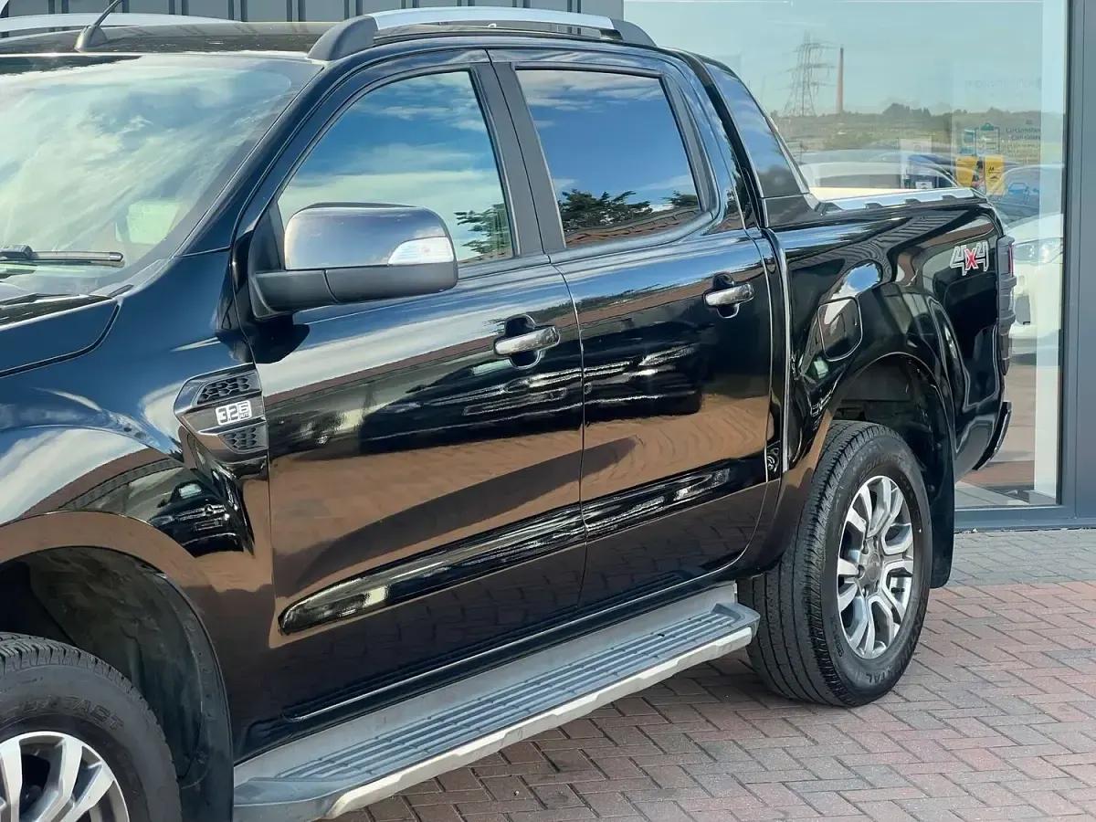 Used Ford Ranger Wildtrack 200 HP (147 kW) 2017 Black Pickup