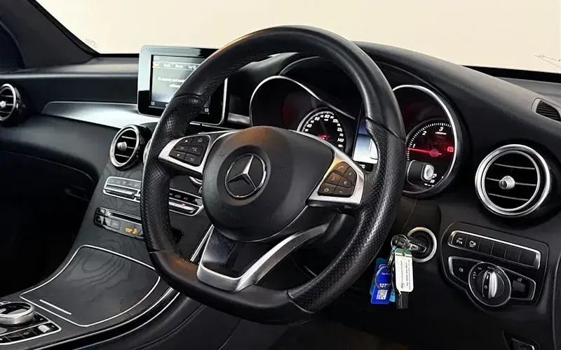 Used Mercedes GLC250 AMG Line Premium 204 HP (150 kW) 2018 Silver SUV