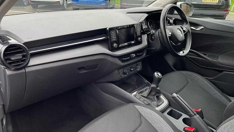 Used Skoda Fabia Comfort 95 HP (69 kW) 2023 White Hatchback