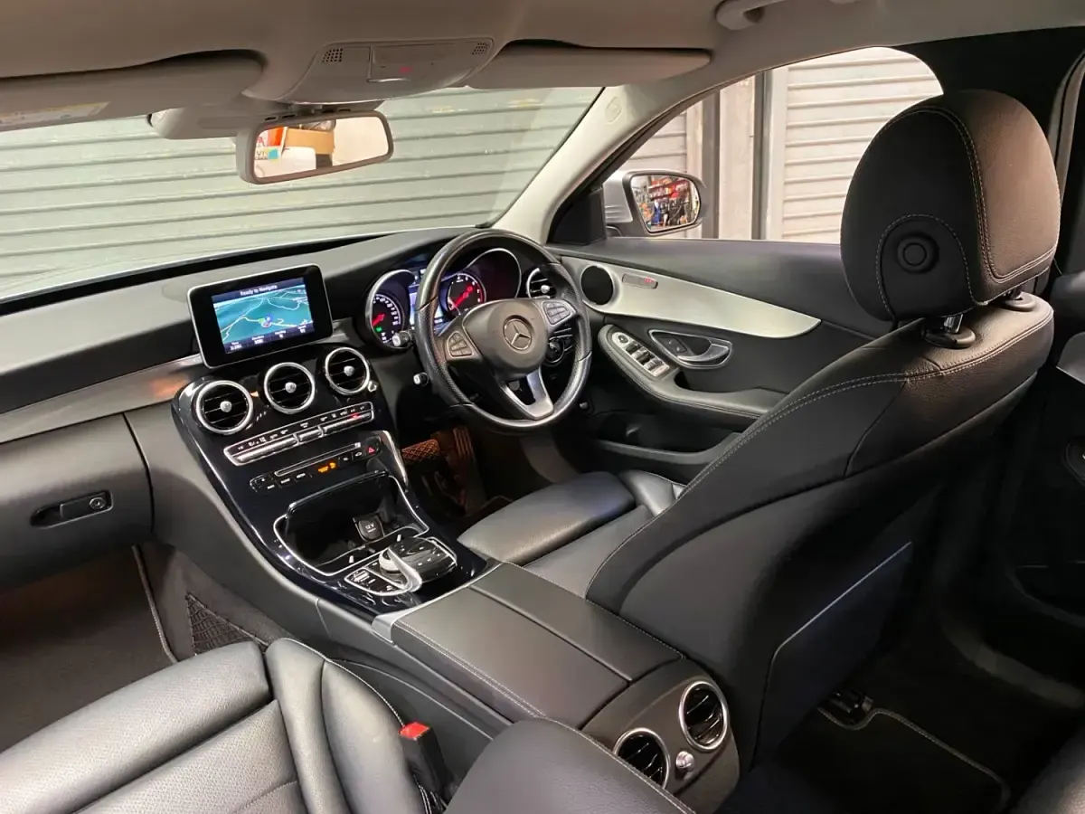 Begagnad Mercedes C350e 208 HK (152 kW) 2017 Silver Kombi