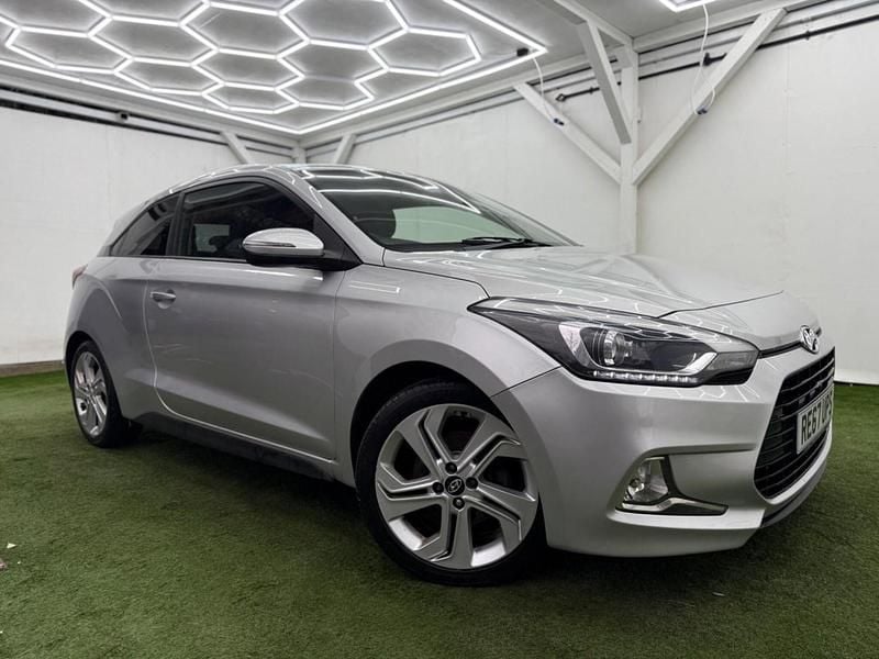 Used Hyundai i20 Premium 2017 Silver Coupe