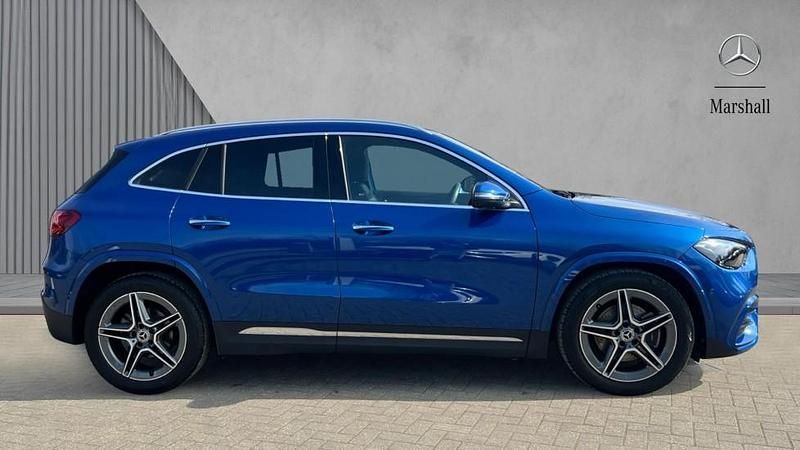 Used Mercedes GLA200 Executive 163 HP (119 kW) 2024 Spectral blue metallic SUV