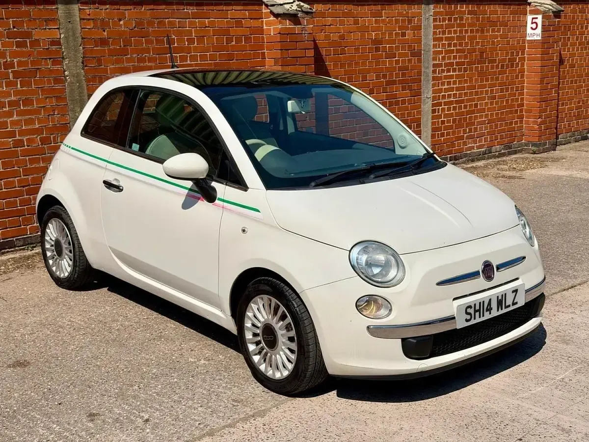 Used Fiat 500 Lounge 2014 White Hatchback