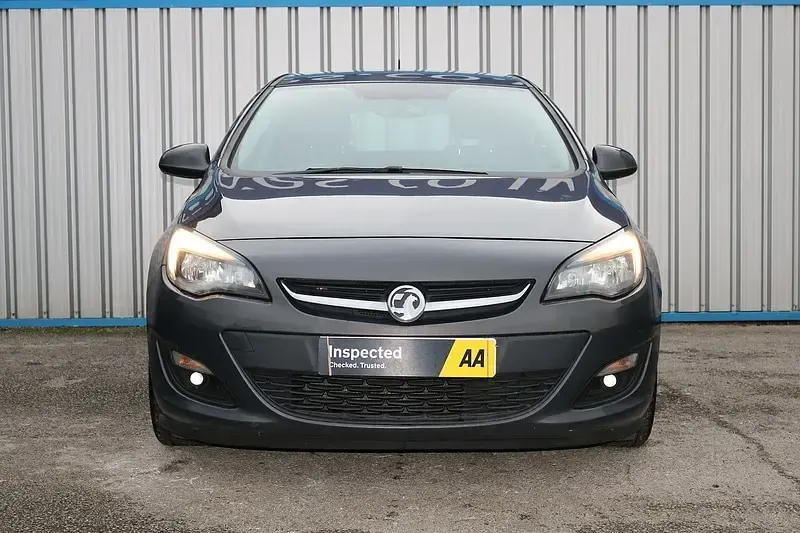 Used Vauxhall Astra 95 HP (69 kW) 2014 Grey Hatchback