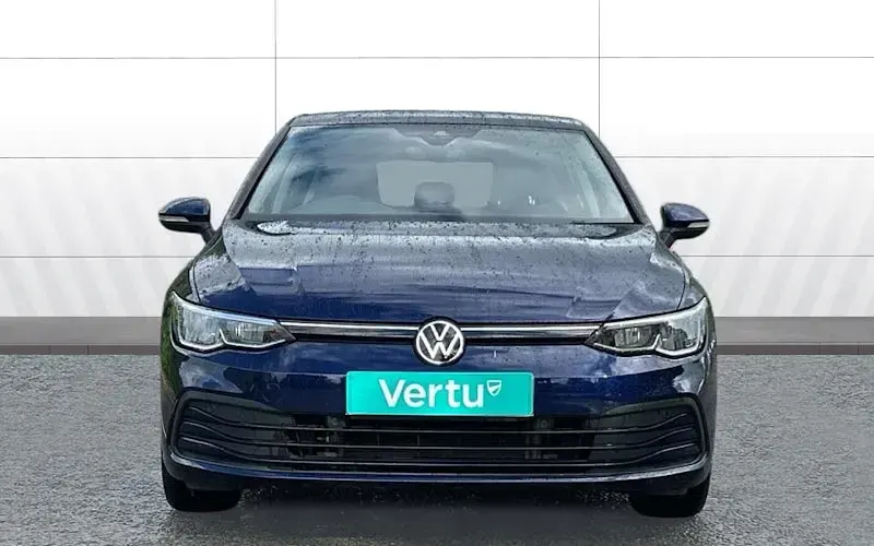 Used VW Golf VIII Life 131 HP (96 kW) 2024 Hatchback