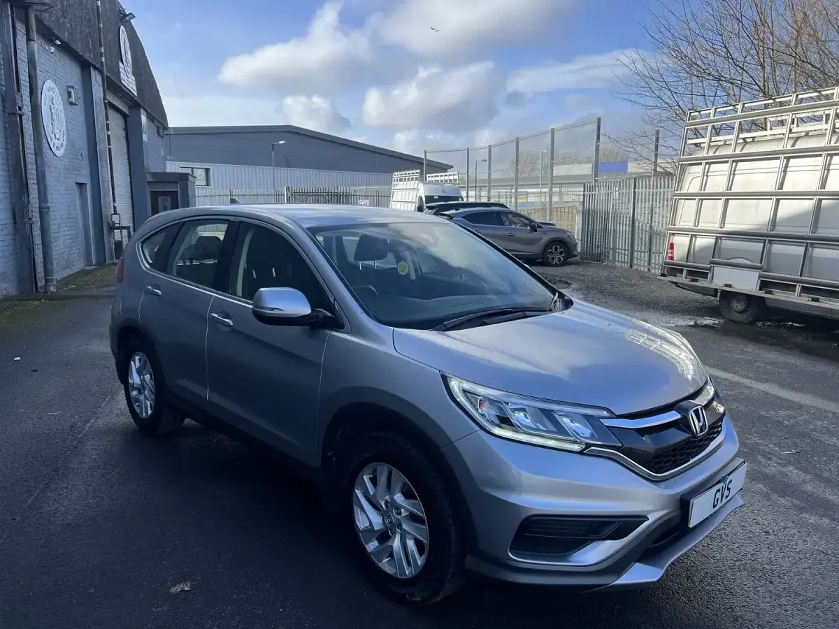 Used Honda CR-V S 120 HP (88 kW) 2016 Silver SUV