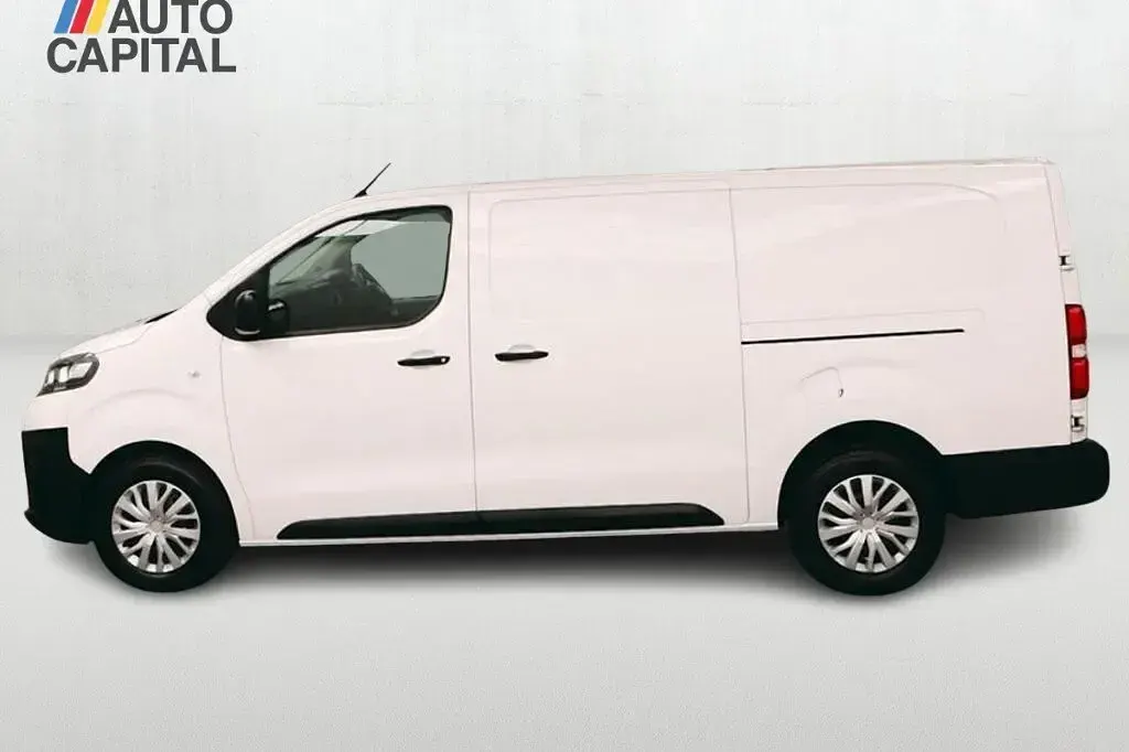 Used Vauxhall Vivaro 100 HP (73 kW) 2021 White MPV