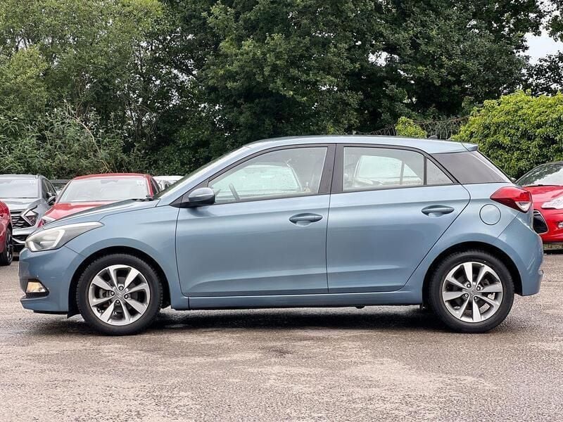Blue Used 2016 Hyundai i20 SE Hatchback | £9,847 (Fair price) - Image 1/4
