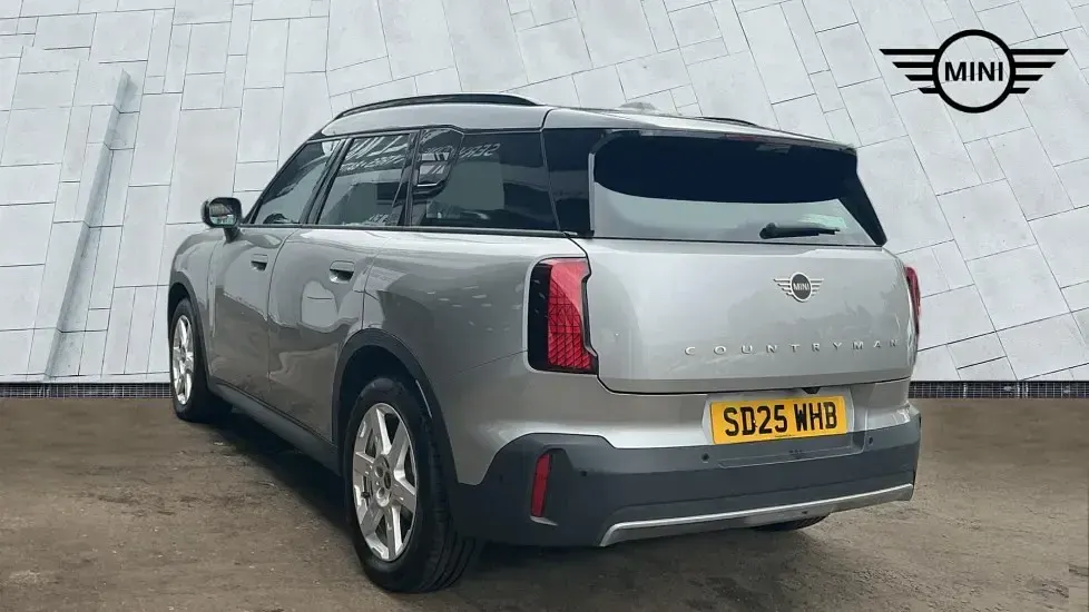 Usado Mini Countryman 168 CV (123 kW) 2025 Plateado SUV