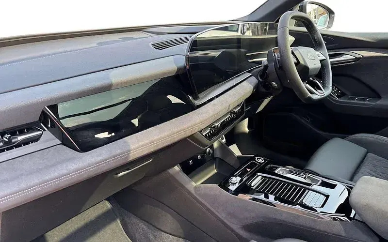 New Audi Q6 e-tron Black Edition 314 kW (428 HP) 2026 SUV
